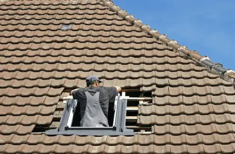 Pose de velux - Saint-Urcize